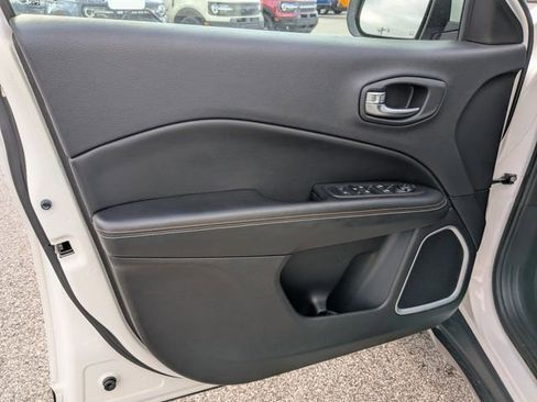 Used 2018 Jeep Compass Latitude w/ Popular Equipment Group image 20