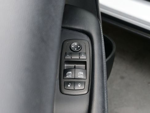 Used 2023 Dodge Challenger SXT w/ Blacktop Package image 10