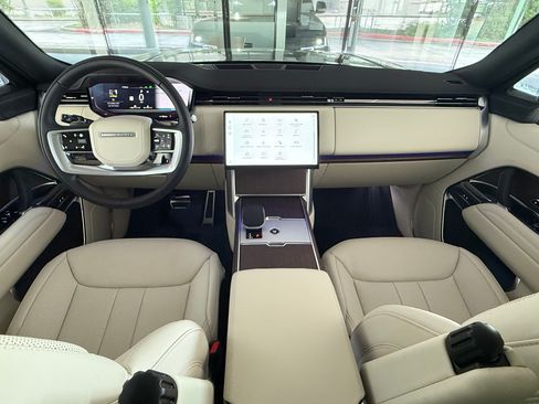 New 2026 Land Rover Range Rover SE AWD/4WD image 15