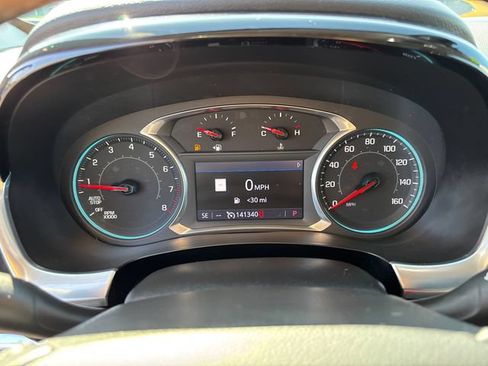 Used 2020 Chevrolet Traverse LT w/ LT Premium Package FWD image 19
