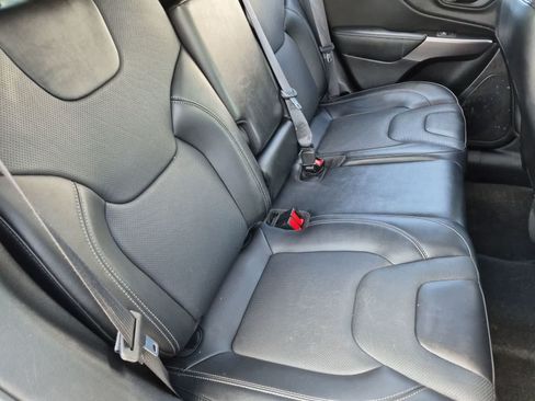 Used 2022 Jeep Cherokee Latitude Lux w/ Sun & Sound Group FWD image 22