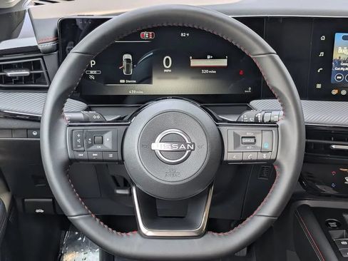 Certified 2026 Nissan Kicks SR FWD image 20