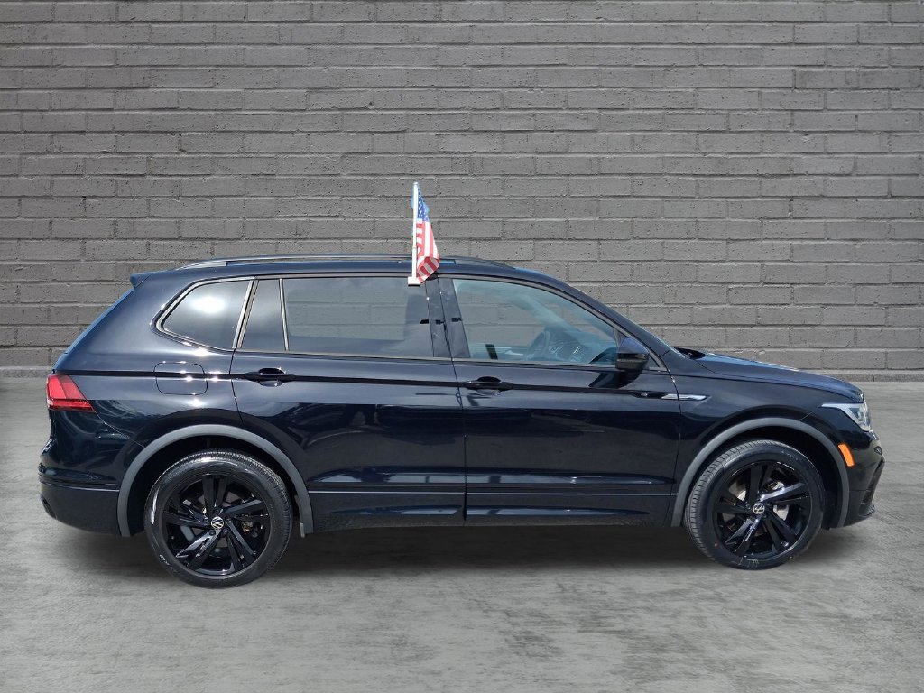 Used 2023 Volkswagen Tiguan SE R-Line FWD image 10