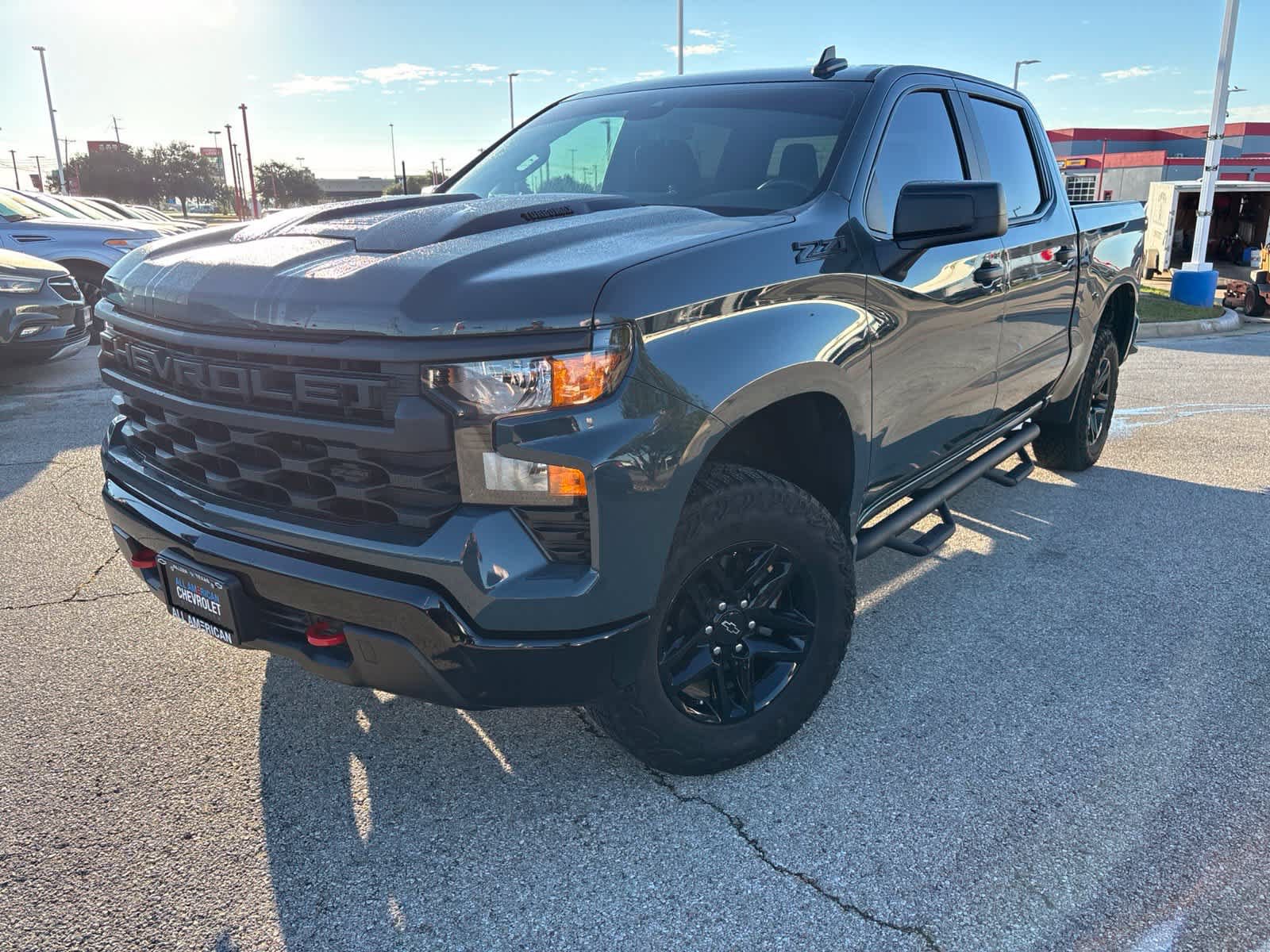 Used 2025 Chevrolet Silverado 1500 Custom Trail Boss w/ LPO, Dark Essentials Package AWD/4WD image 1