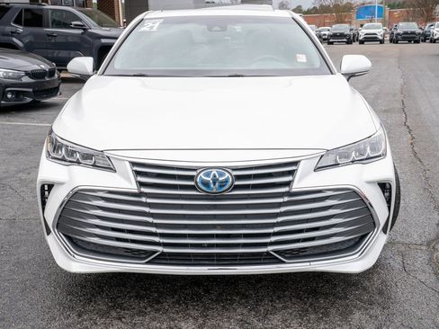 Certified 2021 Toyota Avalon XLE w/ Moonroof Package image 2