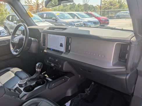 Used 2025 Ford Bronco Outer Banks AWD/4WD image 39
