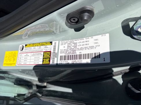 Used 2025 Toyota Sequoia SR5 w/ SR5 Premium Package AWD/4WD image 25
