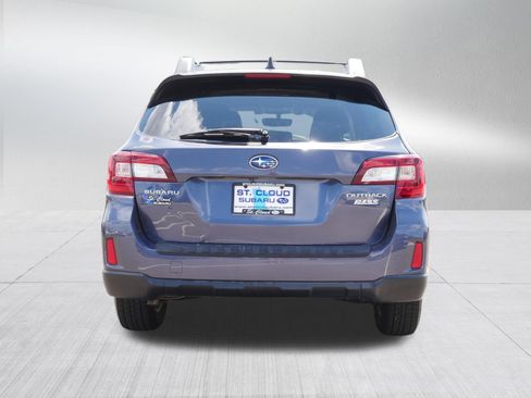Used 2017 Subaru Outback 2.5i Premium AWD/4WD image 6