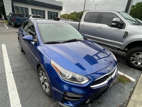 Used 2020 Kia Forte LXS FWD image 2