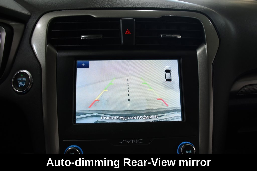 Used 2020 Ford Fusion SE FWD image 20