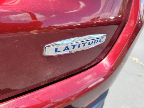 Used 2022 Jeep Compass Latitude image 11