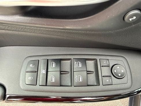 Used 2023 Jeep Cherokee Altitude Lux w/ Lux Elite Package AWD/4WD image 28