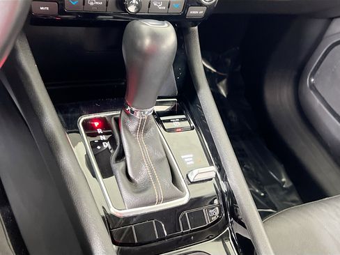 Used 2022 Jeep Compass Limited image 16