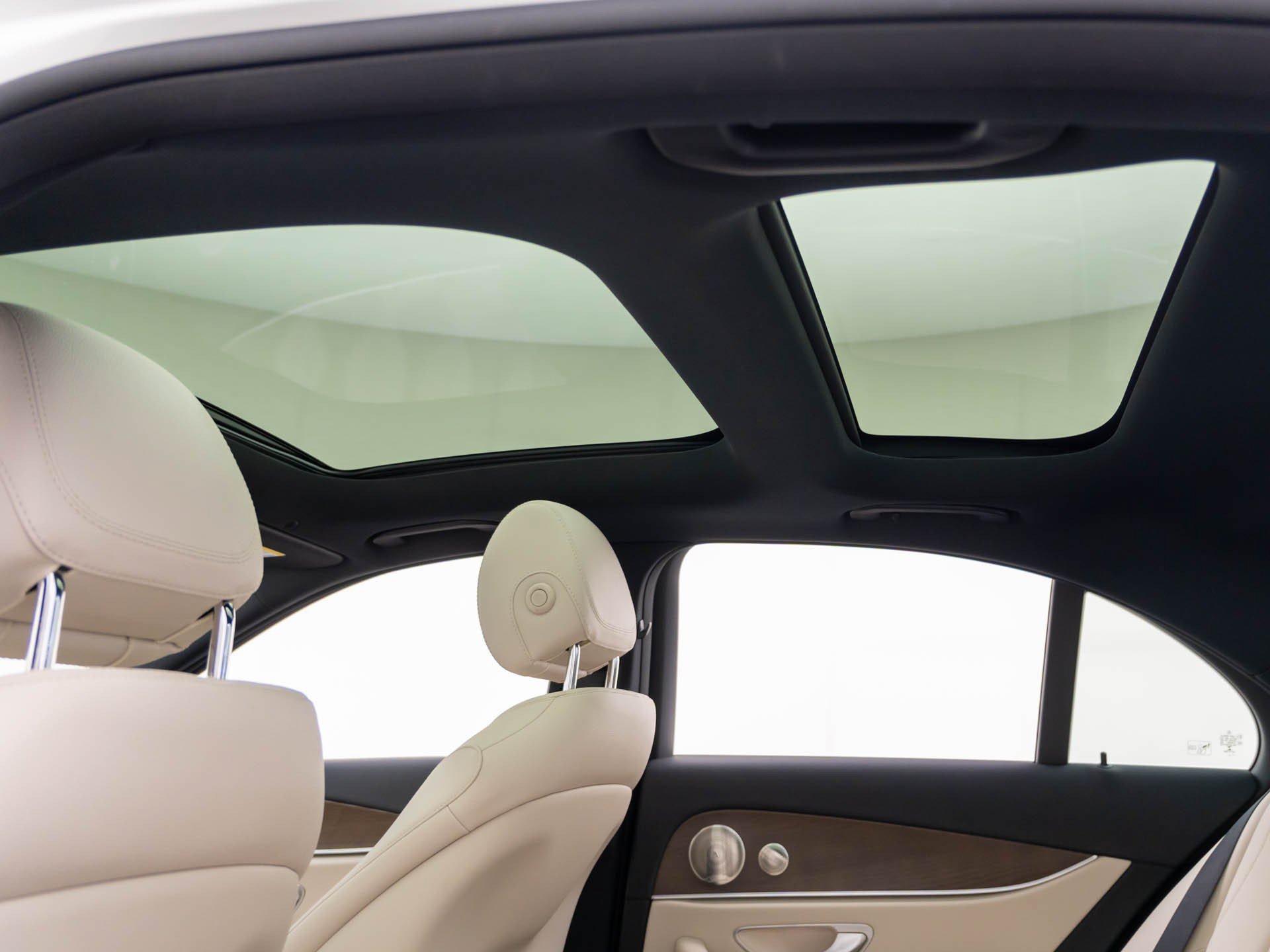Certified 2022 Mercedes-Benz E 450 4MATIC Sedan image 19