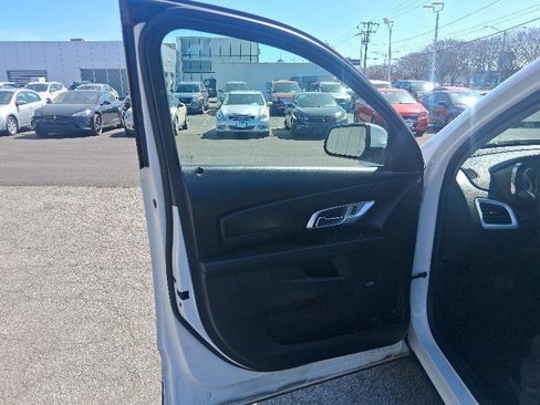 Used 2017 GMC Terrain SLE w/ Convenience Package image 12