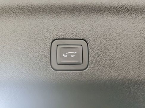 New 2026 Chevrolet Tahoe RST image 34