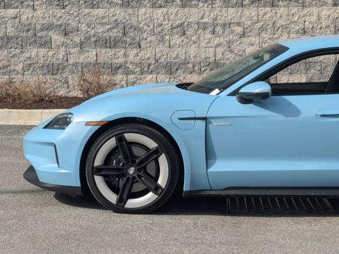 New 2025 Porsche Taycan image 11