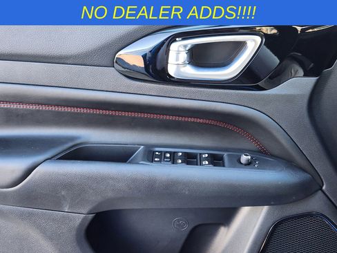 New 2025 Jeep Compass Trailhawk image 21