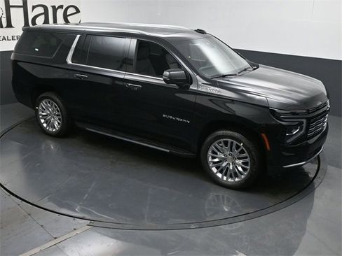 New 2026 Chevrolet Suburban High Country image 22