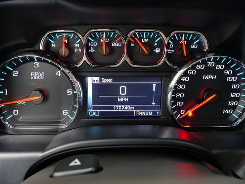 Used 2015 Chevrolet Silverado 2500 High Country w/ High Country Premium Package AWD/4WD image 23
