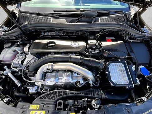 Used 2025 Mercedes-Benz GLA 250 image 11