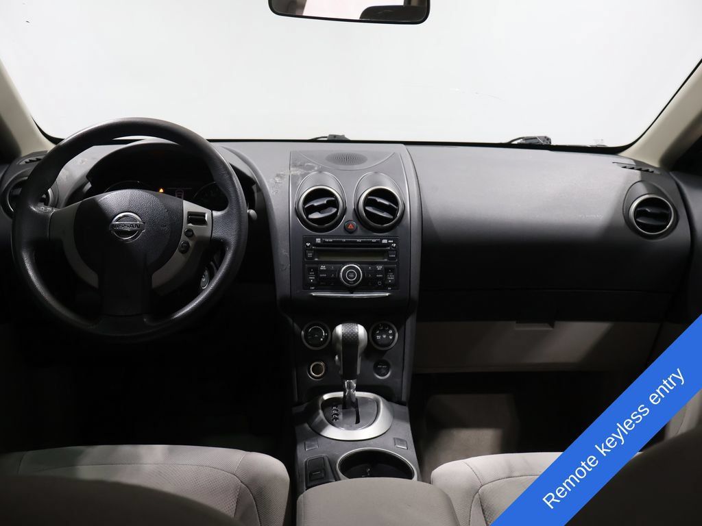 Used 2013 Nissan Rogue S AWD/4WD image 3