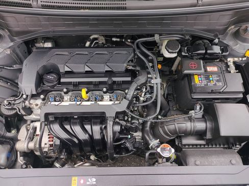 Used 2025 Hyundai Venue SEL FWD image 33