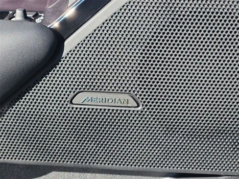 Used 2026 Land Rover Range Rover Velar Dynamic SE image 28