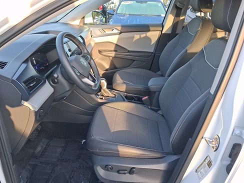 Certified 2024 Volkswagen Taos SE FWD image 14