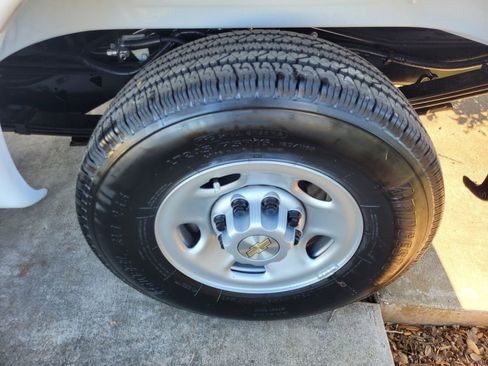 New 2025 Chevrolet Express 2500 w/ Driver Convenience Package image 35