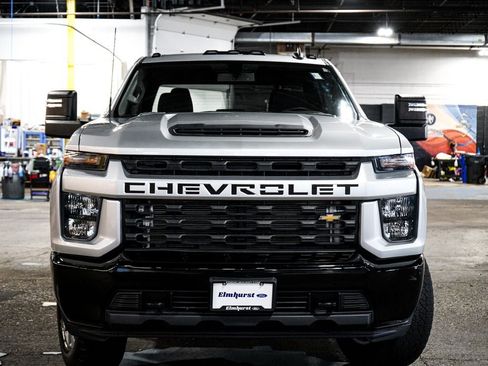 Used 2022 Chevrolet Silverado 2500 Custom w/ Custom Value Package AWD/4WD image 3