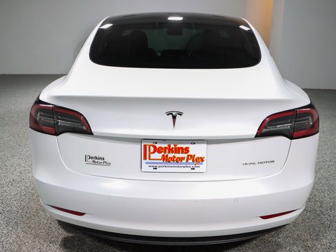 Used 2022 Tesla Model 3 Long Range image 8