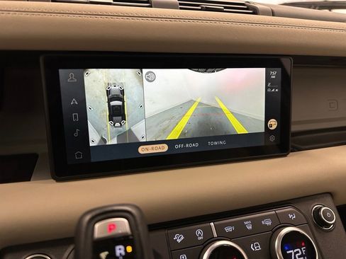 Used 2024 Land Rover Defender 110 S image 12