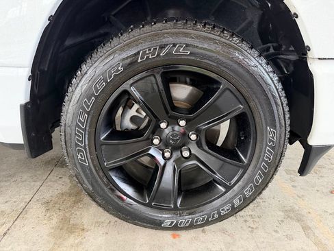 Used 2022 RAM 1500 Big Horn RWD image 22