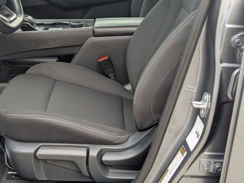 Used 2023 Nissan Rogue S image 23