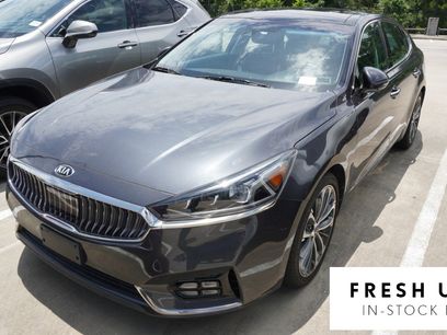 Used 2018 Kia Cadenza Technology