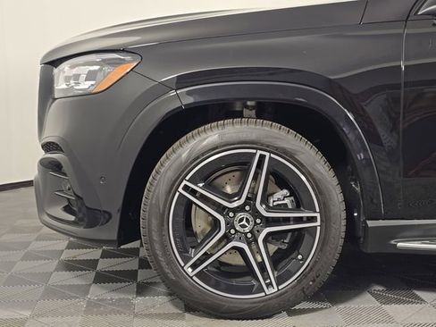 New 2026 Mercedes-Benz GLS 450 4MATIC image 11