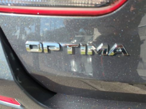 Used 2020 Kia Optima S image 14
