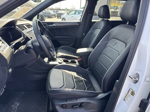 Used 2023 Volkswagen Tiguan SEL R-Line image 10
