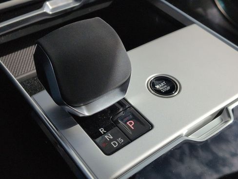 New 2025 Land Rover Range Rover SE image 20