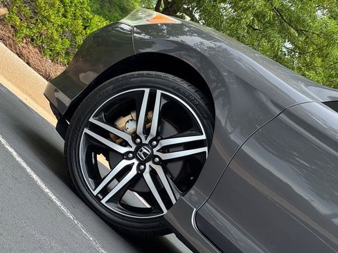 Used 2017 Honda Accord Sport image 8