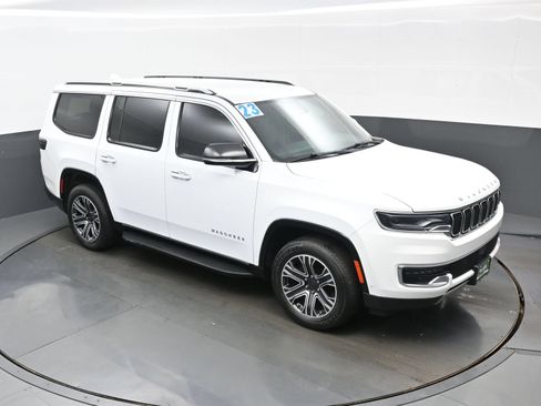 Used 2023 Jeep Wagoneer Series II AWD/4WD image 42