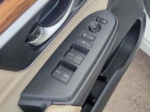 Used 2017 Honda CR-V EX-L image 14