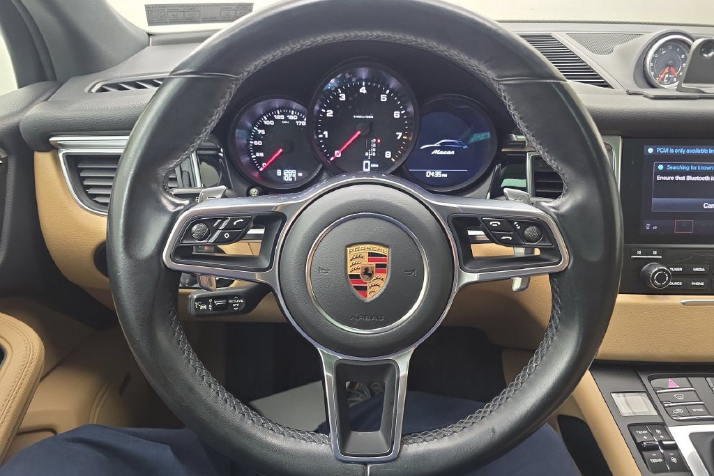 Used 2018 Porsche Macan AWD/4WD image 15