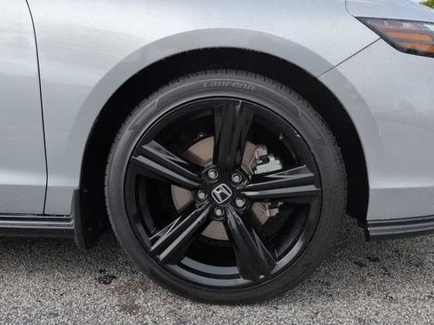 Used 2025 Honda Accord Sport image 12