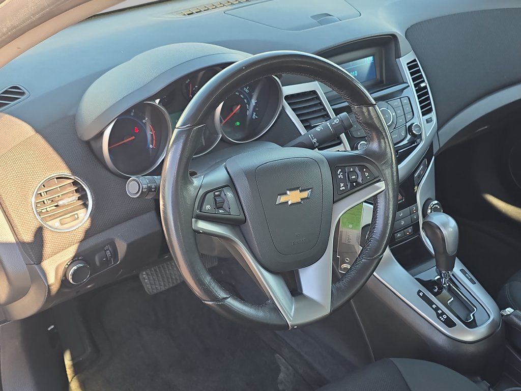 Used 2011 Chevrolet Cruze Eco FWD image 17