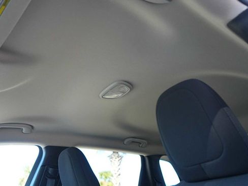 Used 2017 Jeep Cherokee Latitude w/ Comfort & Sound Group image 26