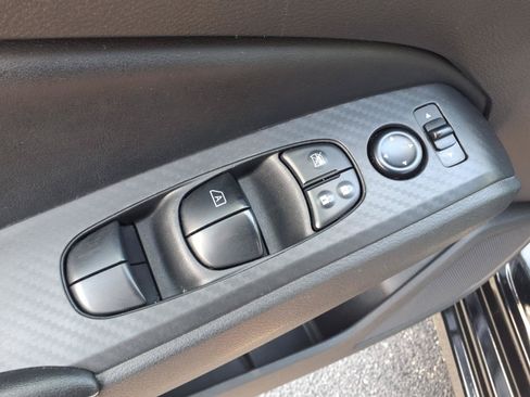Used 2024 Nissan Altima 2.5 SV FWD image 18
