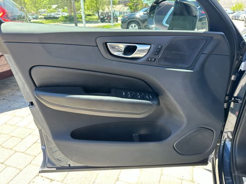 Used 2023 Volvo XC60 T8 Plus w/ Climate Package AWD/4WD image 8