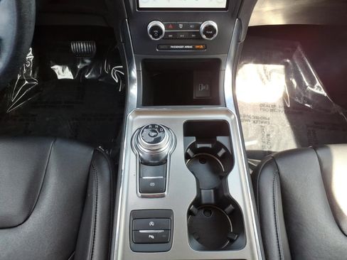 Used 2022 Ford Edge Titanium AWD/4WD image 22